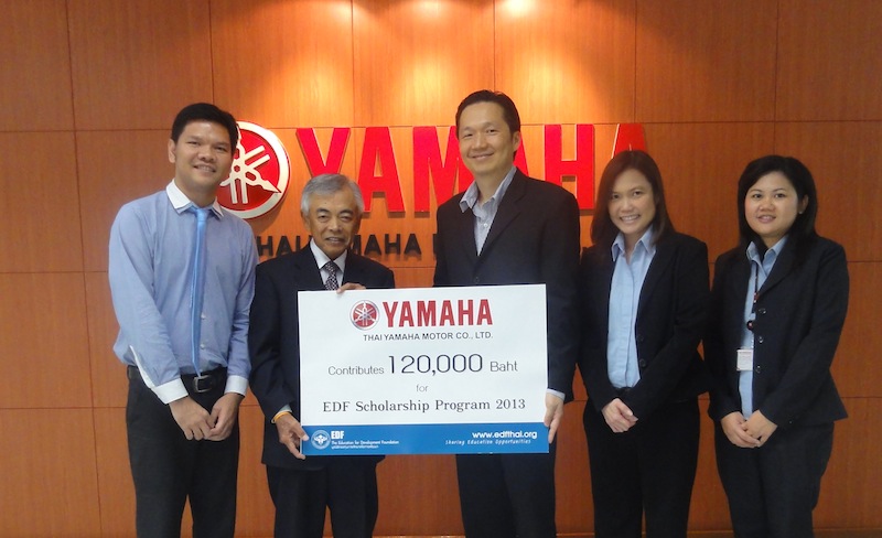 タイヤマハ社が2013年度の奨学金120,000バーツをご支援